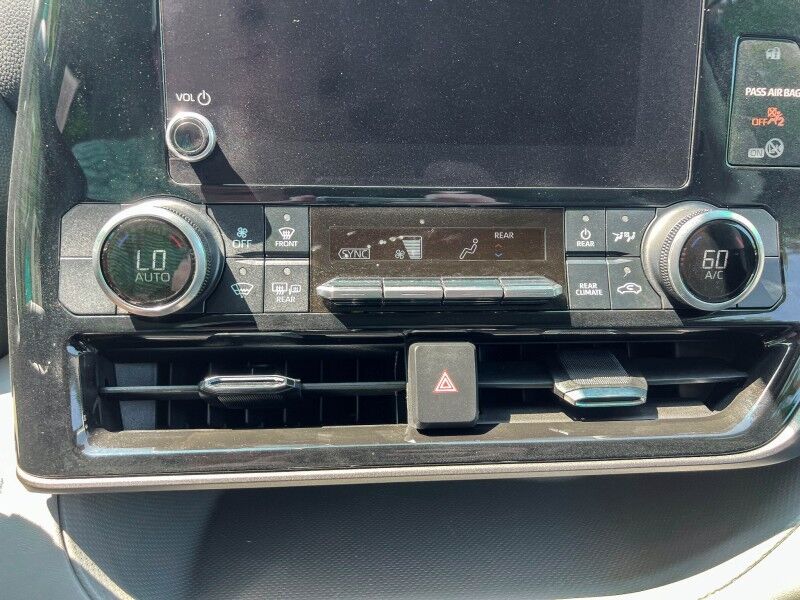 2023 Toyota Highlander Hybrid LE Wilmington NC