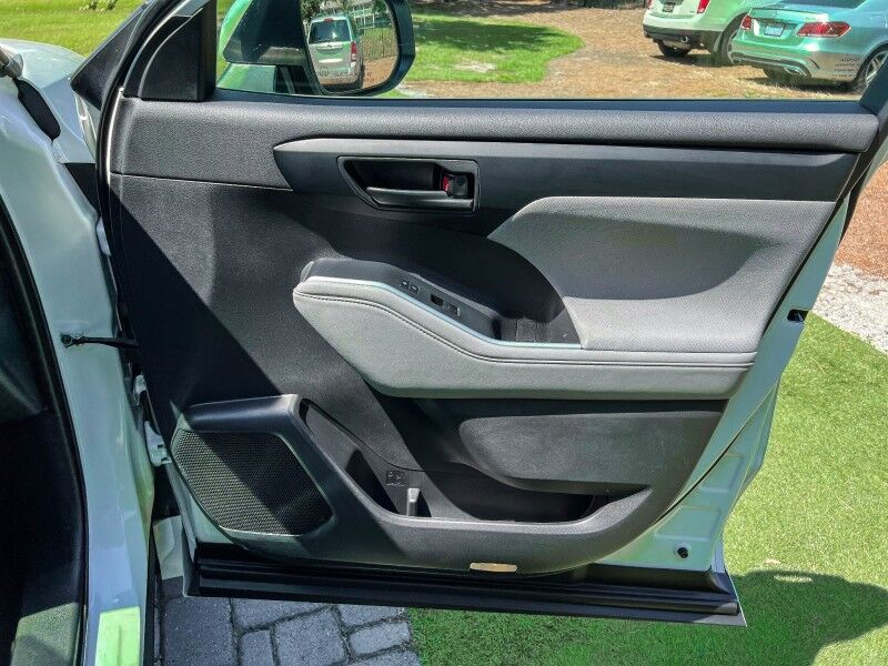 2023 Toyota Highlander Hybrid LE Wilmington NC