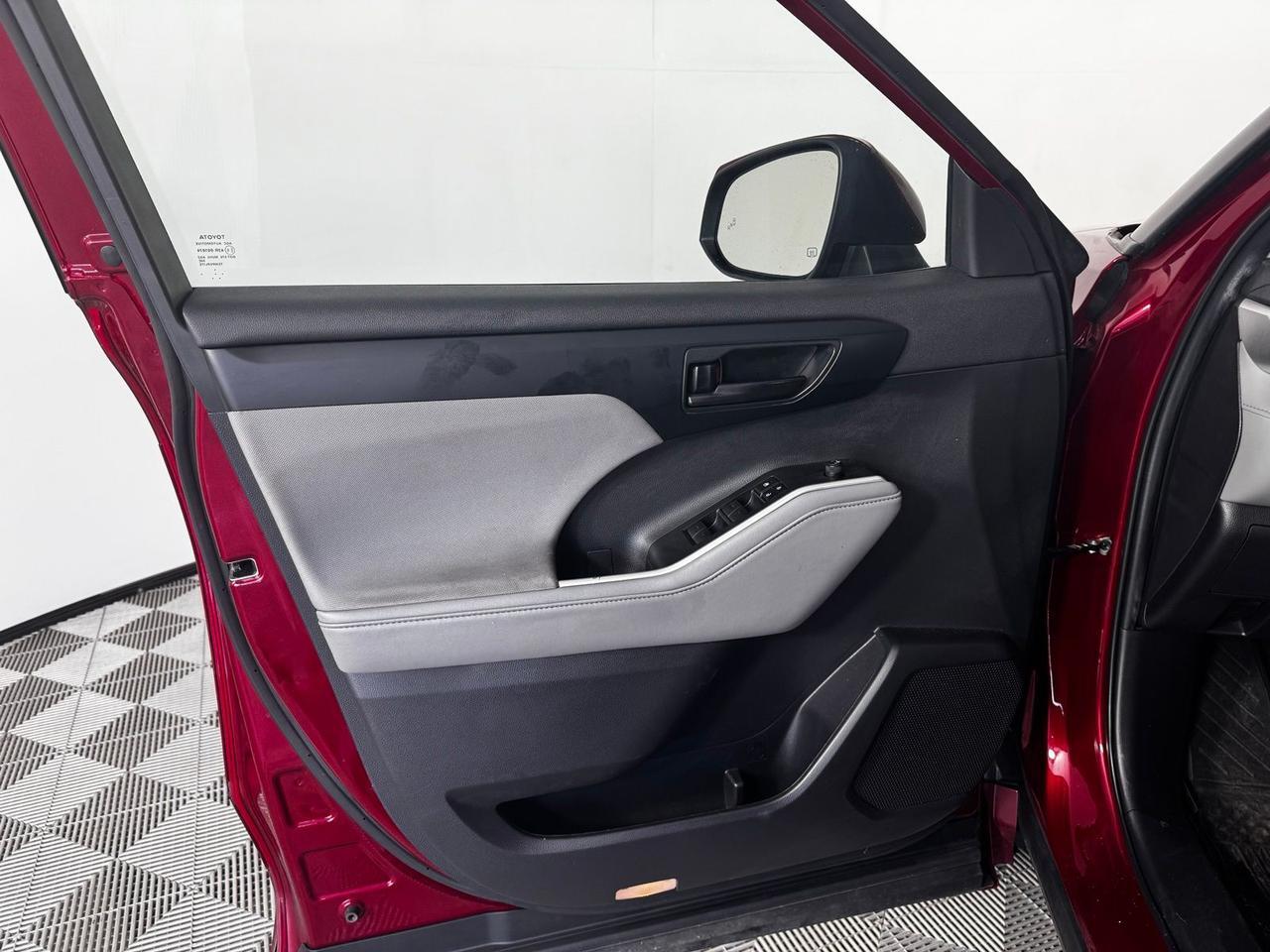 2023 Toyota Highlander Hybrid LE Fredericksburg VA