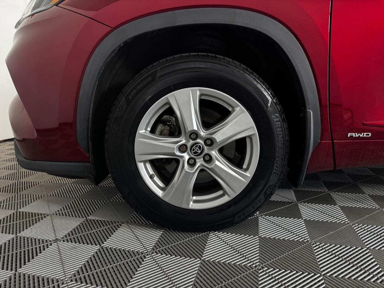 2023 Toyota Highlander Hybrid LE Fredericksburg VA