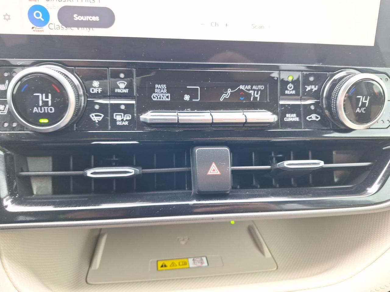 2023 Toyota Highlander Hybrid Limited Hurst TX