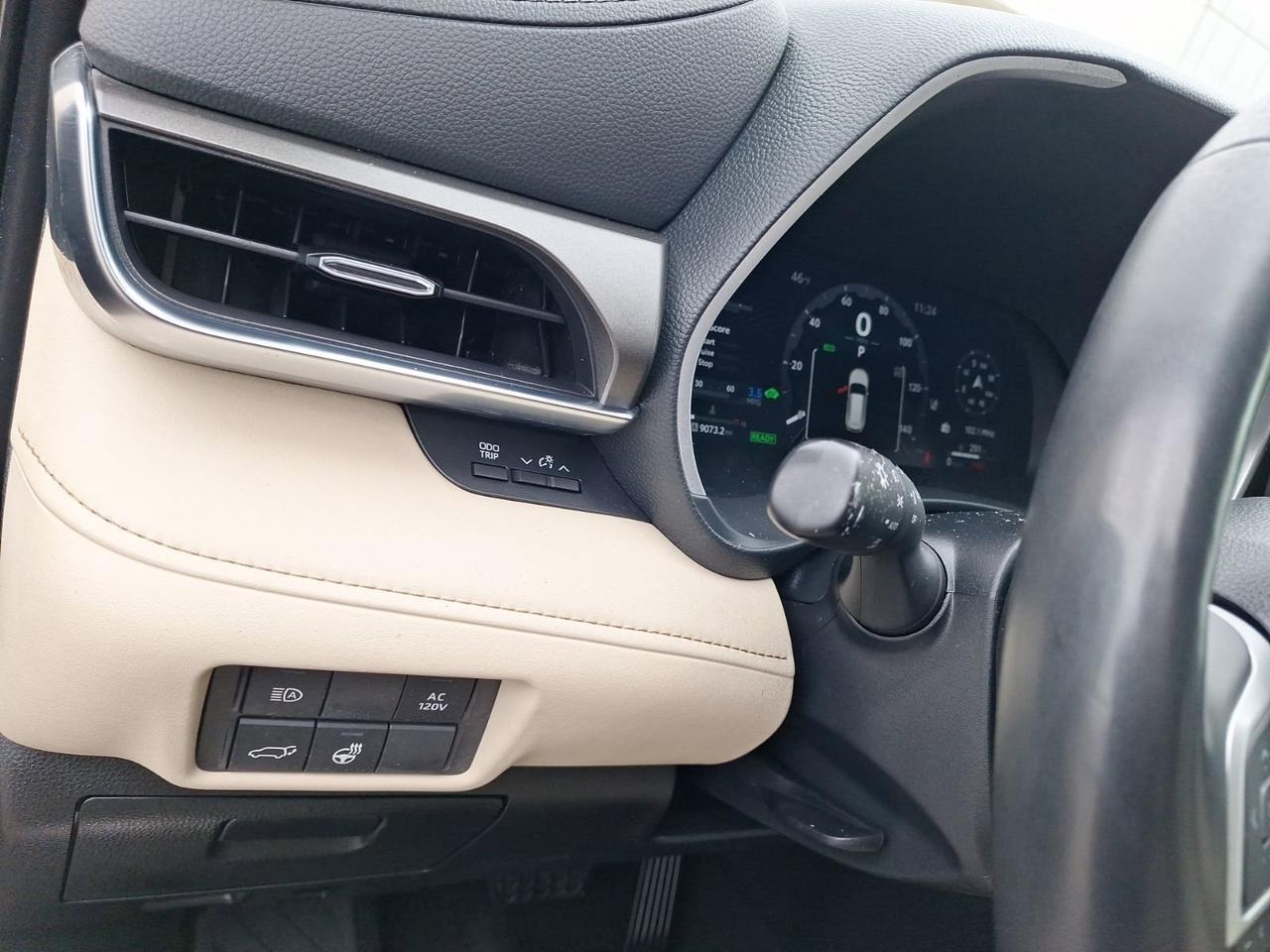 2023 Toyota Highlander Hybrid Limited Hurst TX