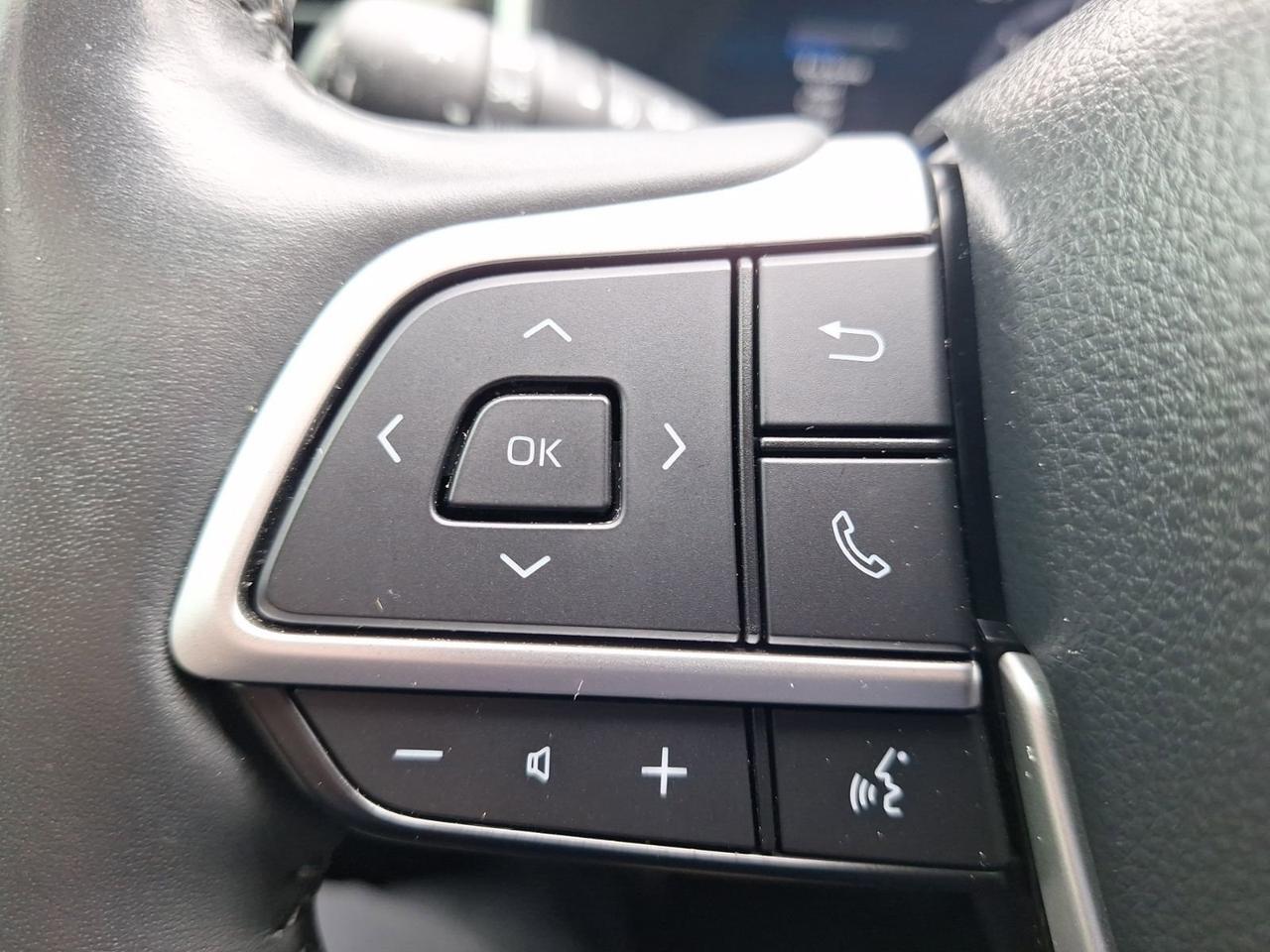 2023 Toyota Highlander Hybrid Limited Hurst TX