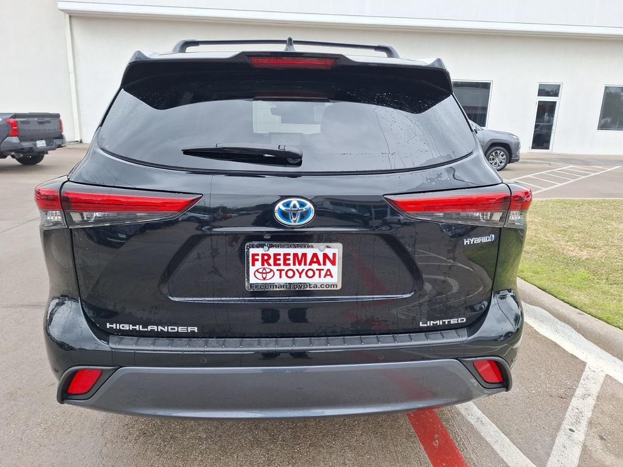 2023 Toyota Highlander Hybrid Limited Hurst TX