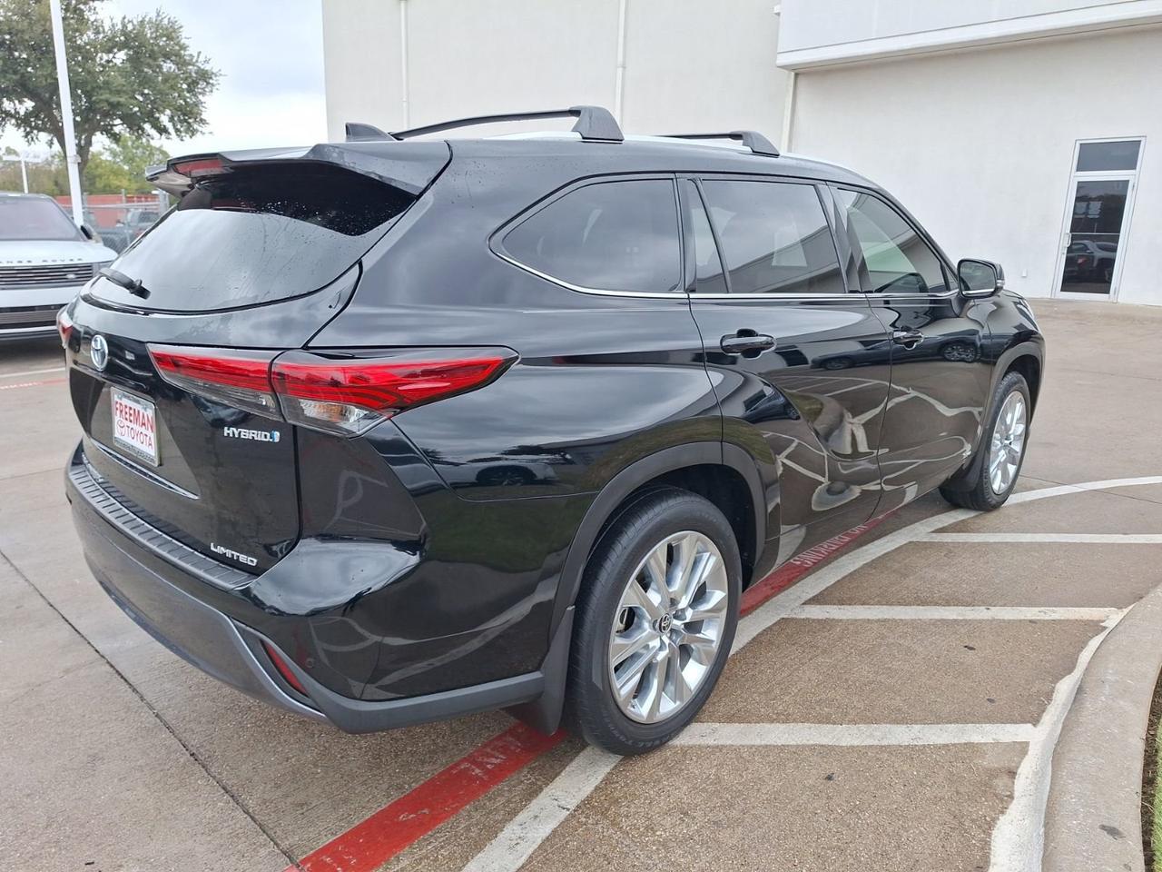2023 Toyota Highlander Hybrid Limited Hurst TX