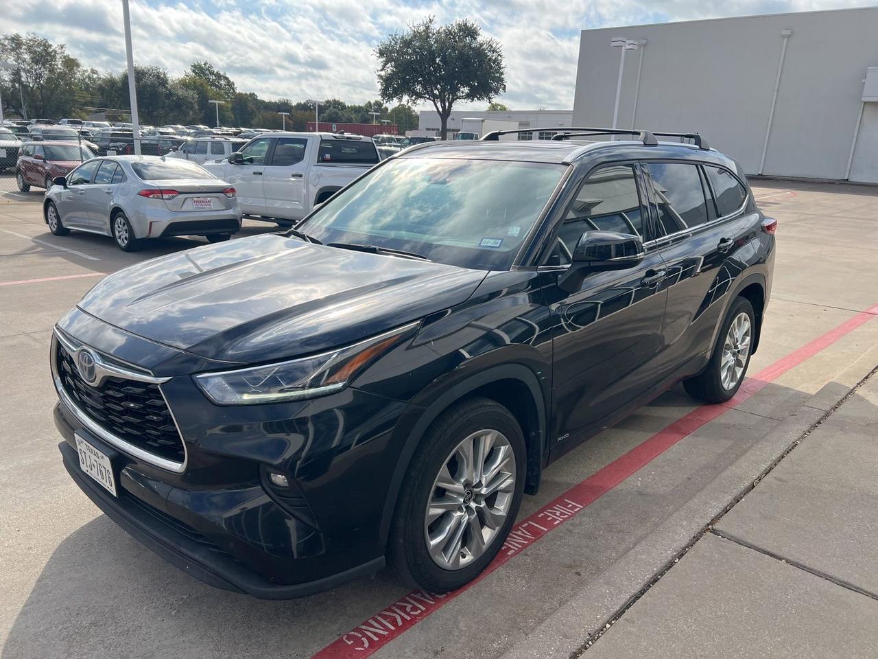 2023 Toyota Highlander Hybrid Limited Hurst TX