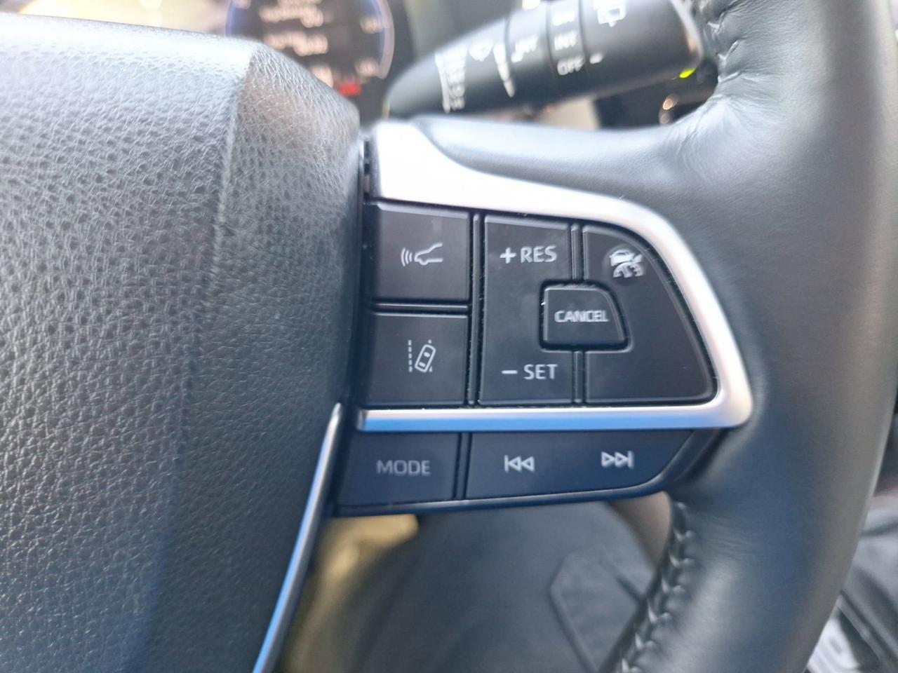 2023 Toyota Highlander Hybrid Limited Hurst TX