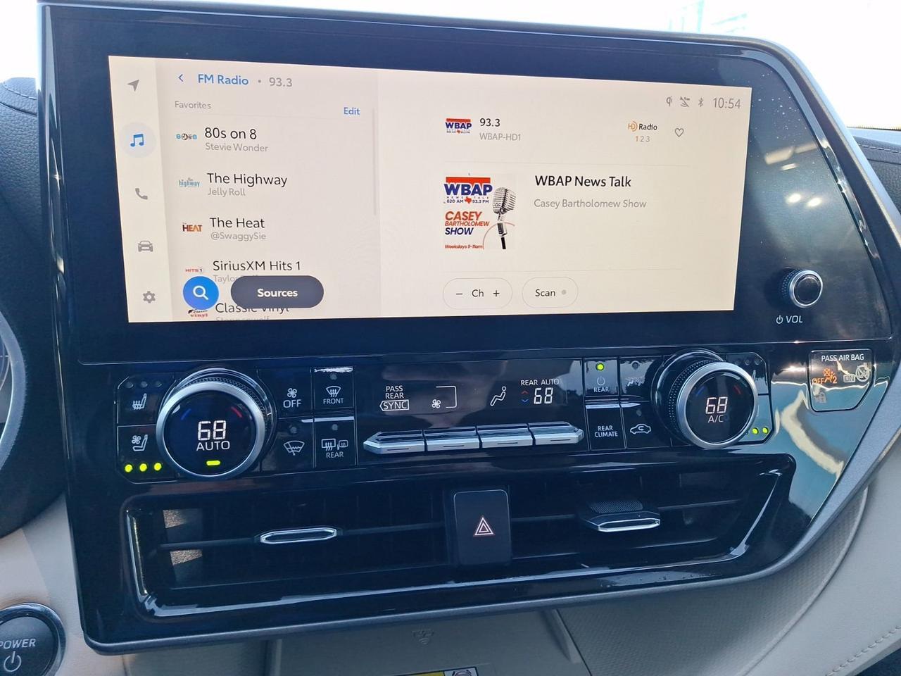 2023 Toyota Highlander Hybrid Limited Hurst TX