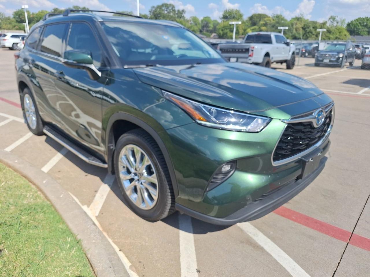 2023 Toyota Highlander Hybrid Limited Hurst TX
