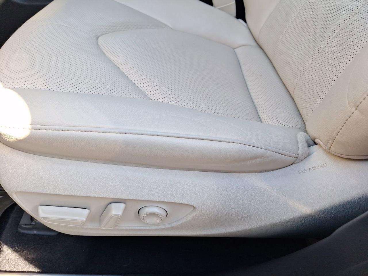 2023 Toyota Highlander Hybrid Limited Hurst TX