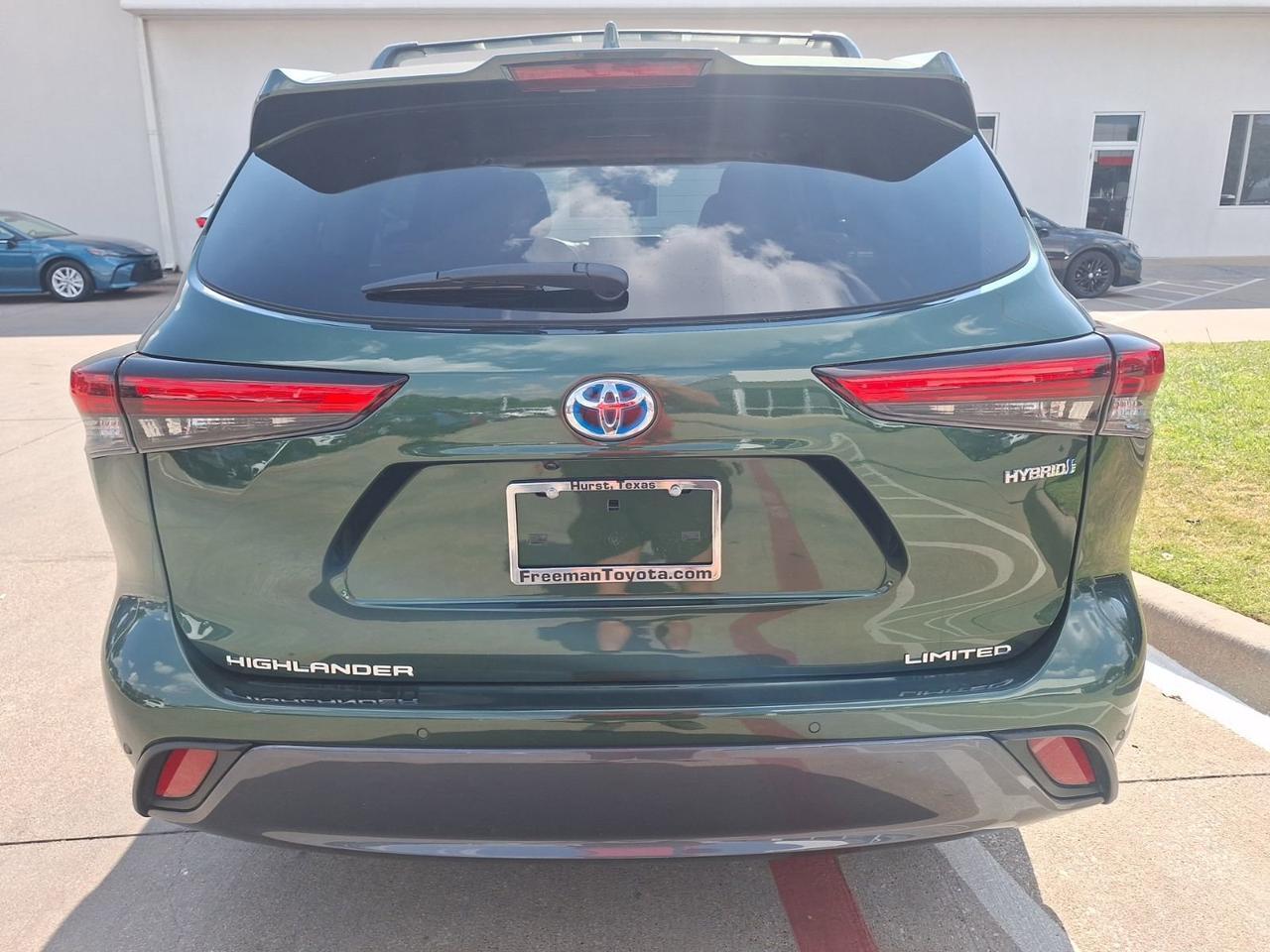 2023 Toyota Highlander Hybrid Limited Hurst TX