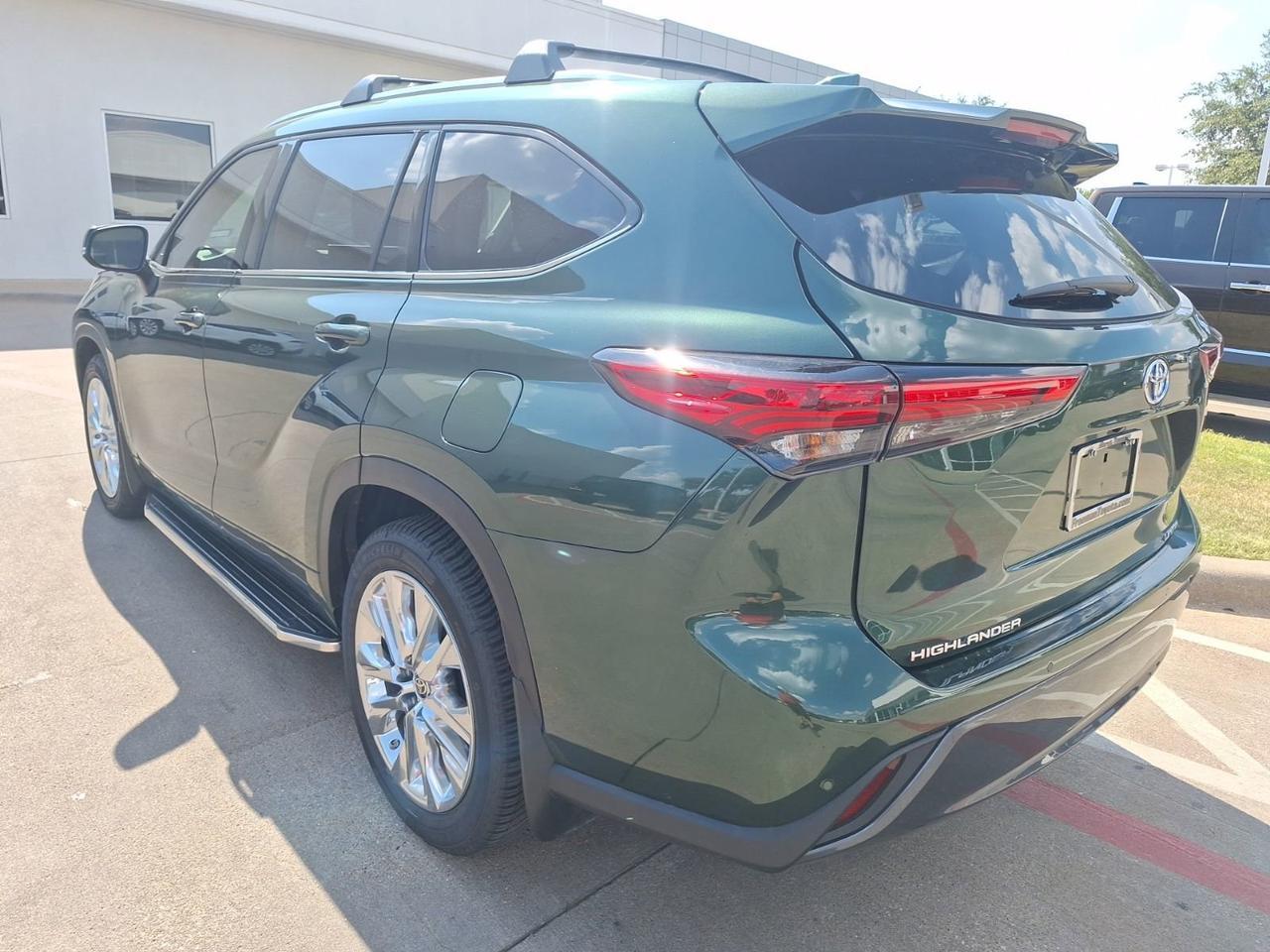 2023 Toyota Highlander Hybrid Limited Hurst TX
