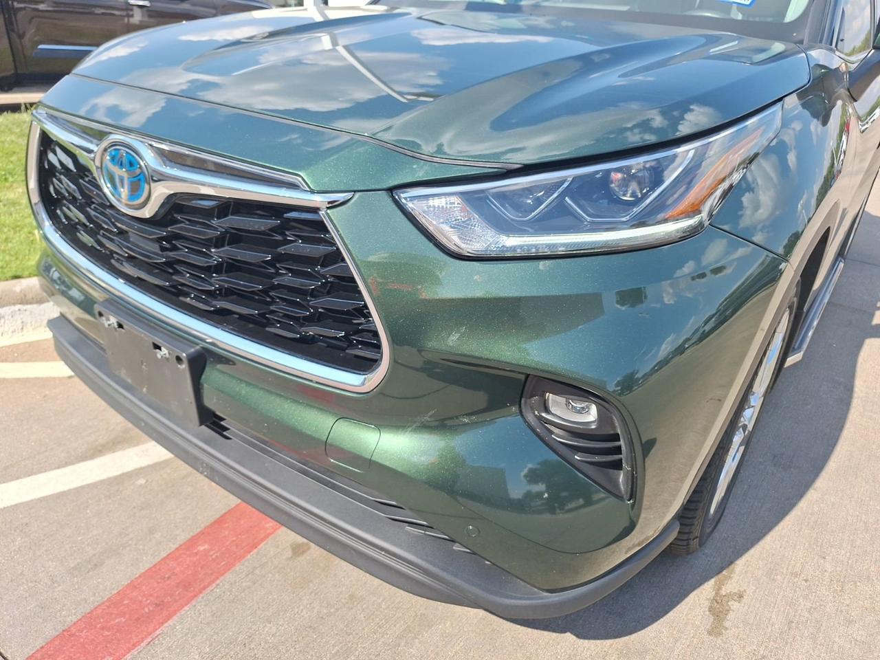 2023 Toyota Highlander Hybrid Limited Hurst TX