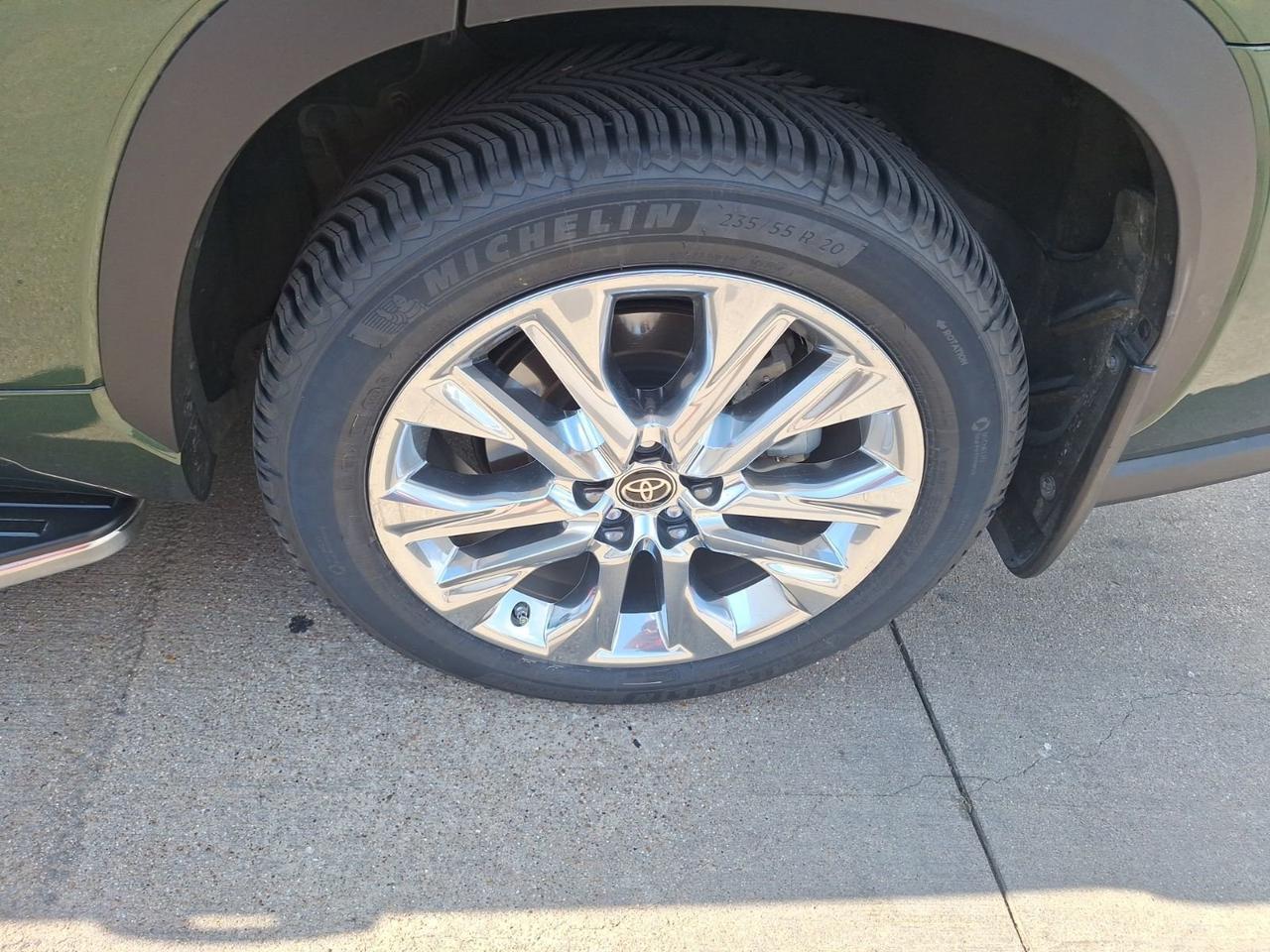 2023 Toyota Highlander Hybrid Limited Hurst TX