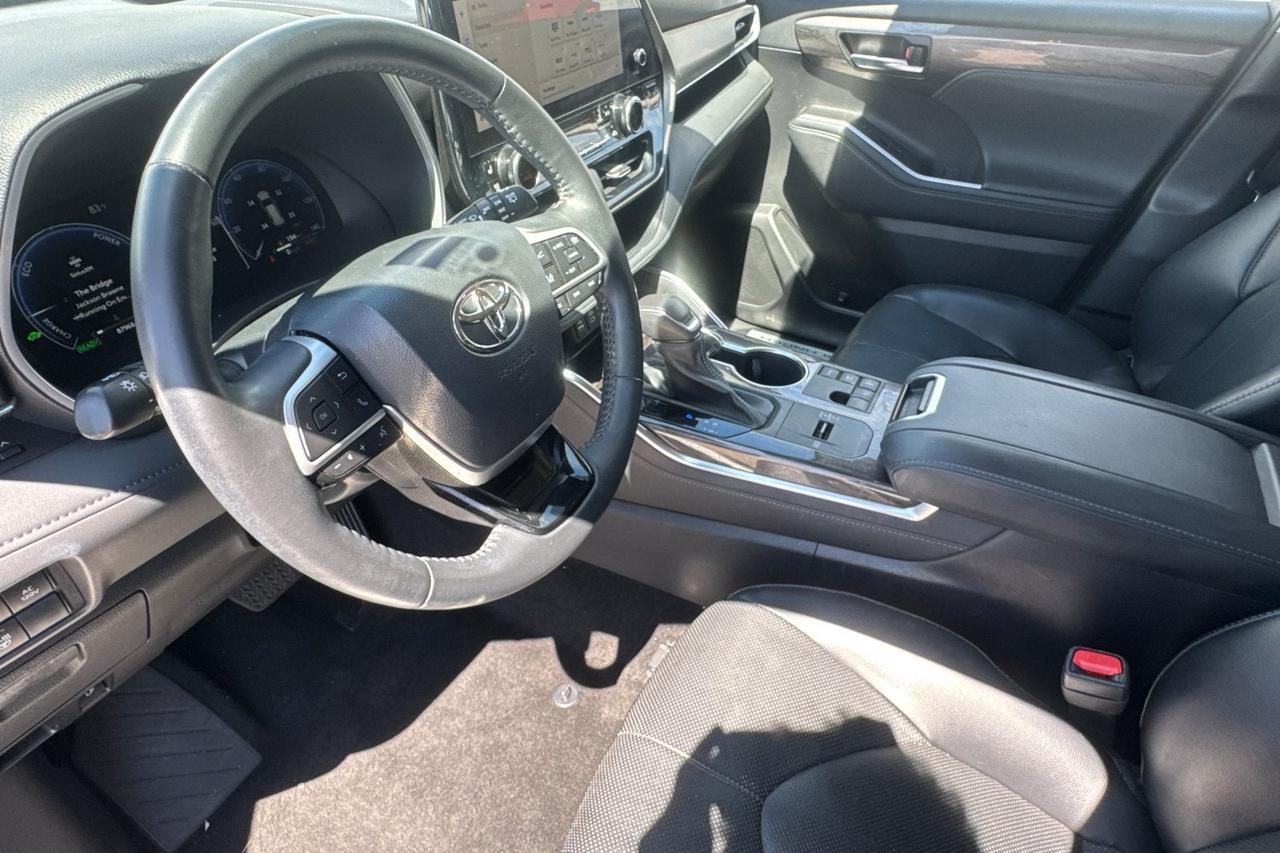 2023 Toyota Highlander Hybrid Limited Roseville CA