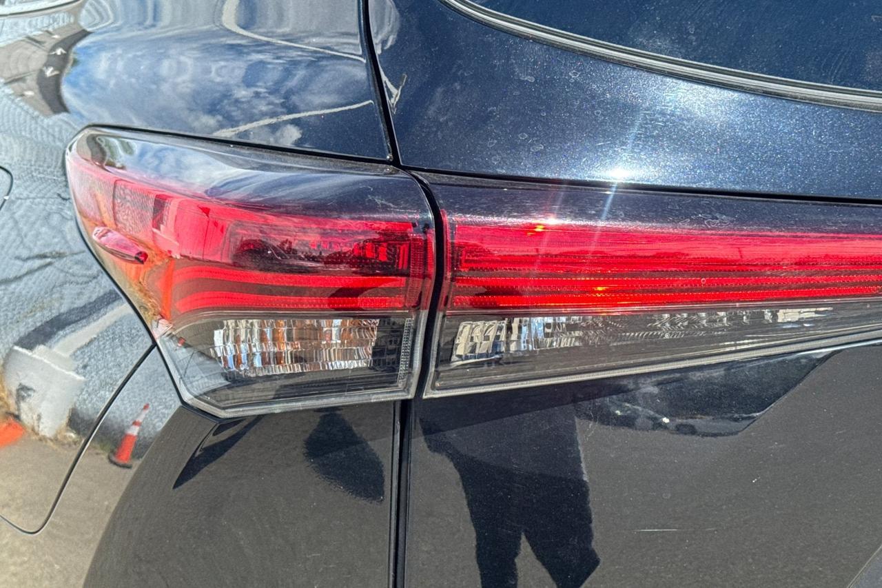 2023 Toyota Highlander Hybrid Limited Roseville CA