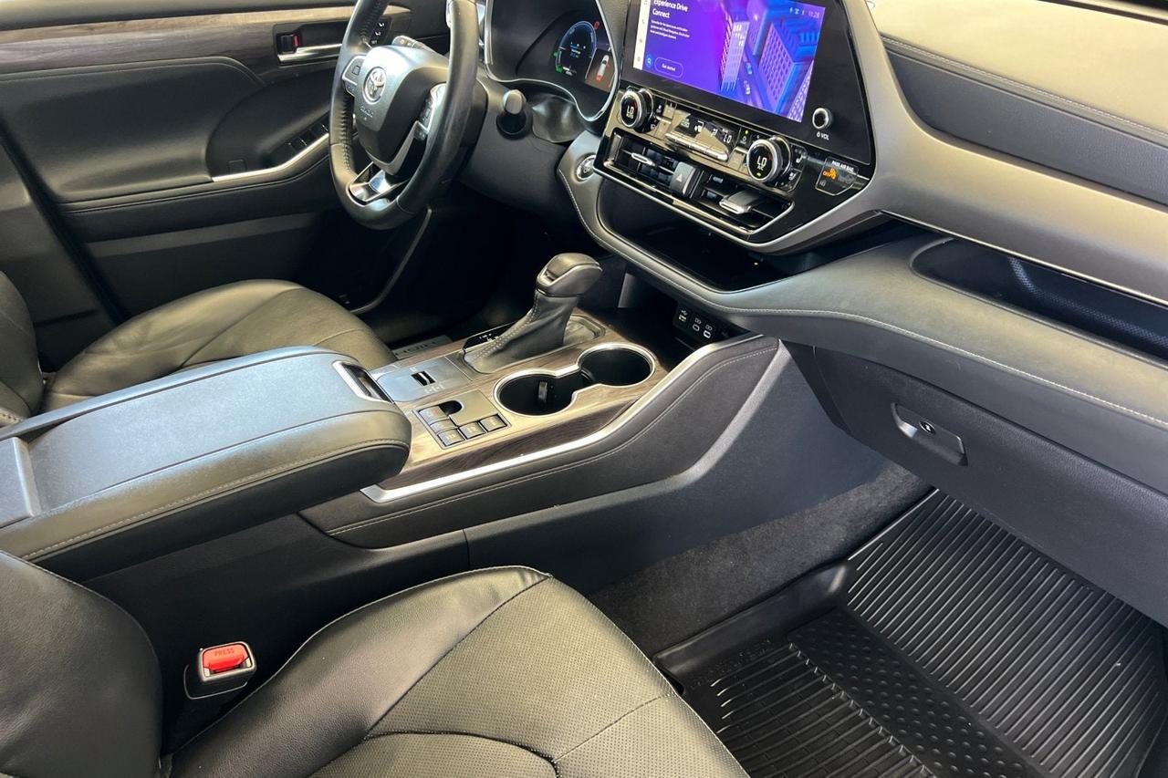 2023 Toyota Highlander Hybrid Limited Roseville CA