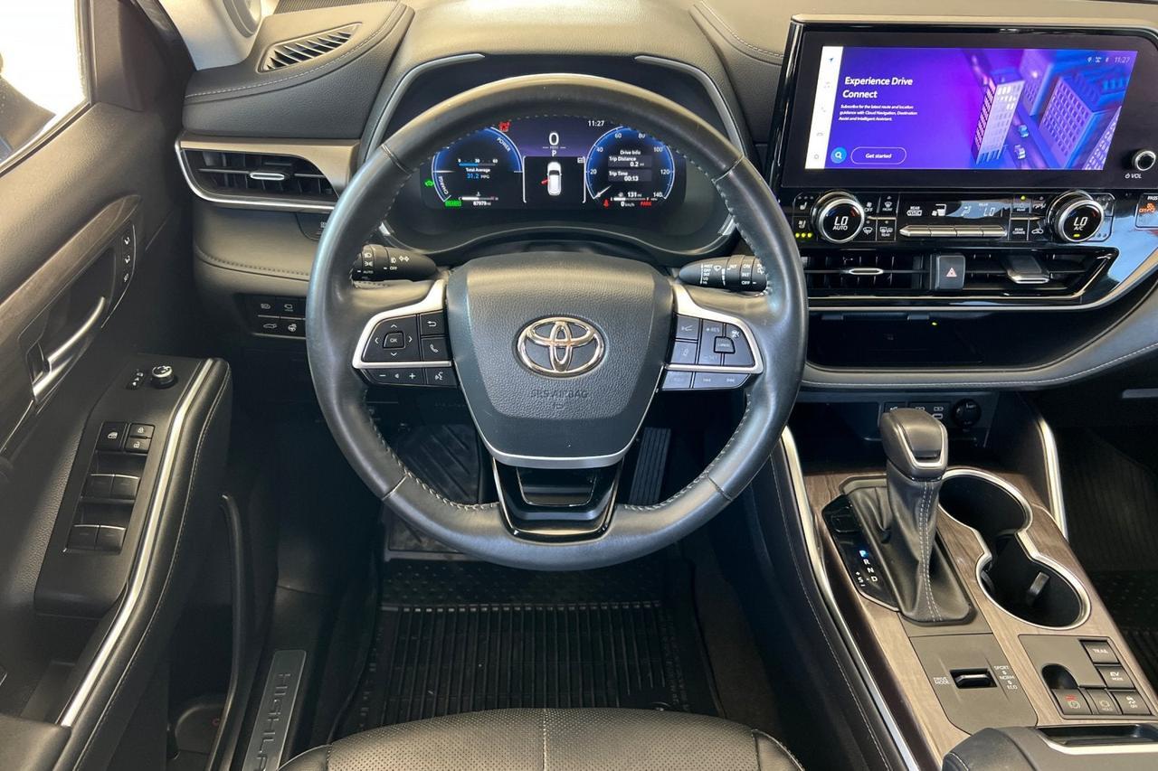 2023 Toyota Highlander Hybrid Limited Roseville CA