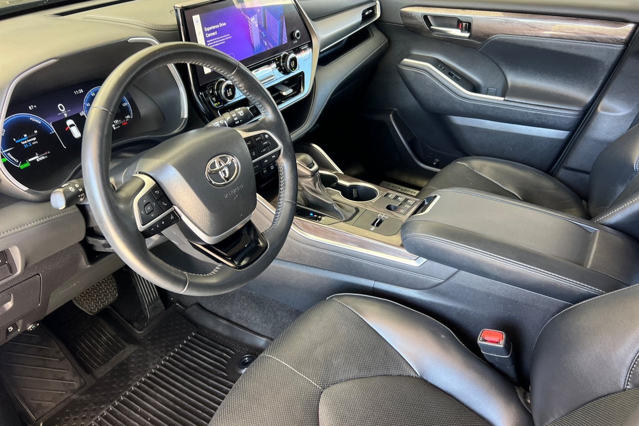 2023 Toyota Highlander Hybrid Limited Roseville CA
