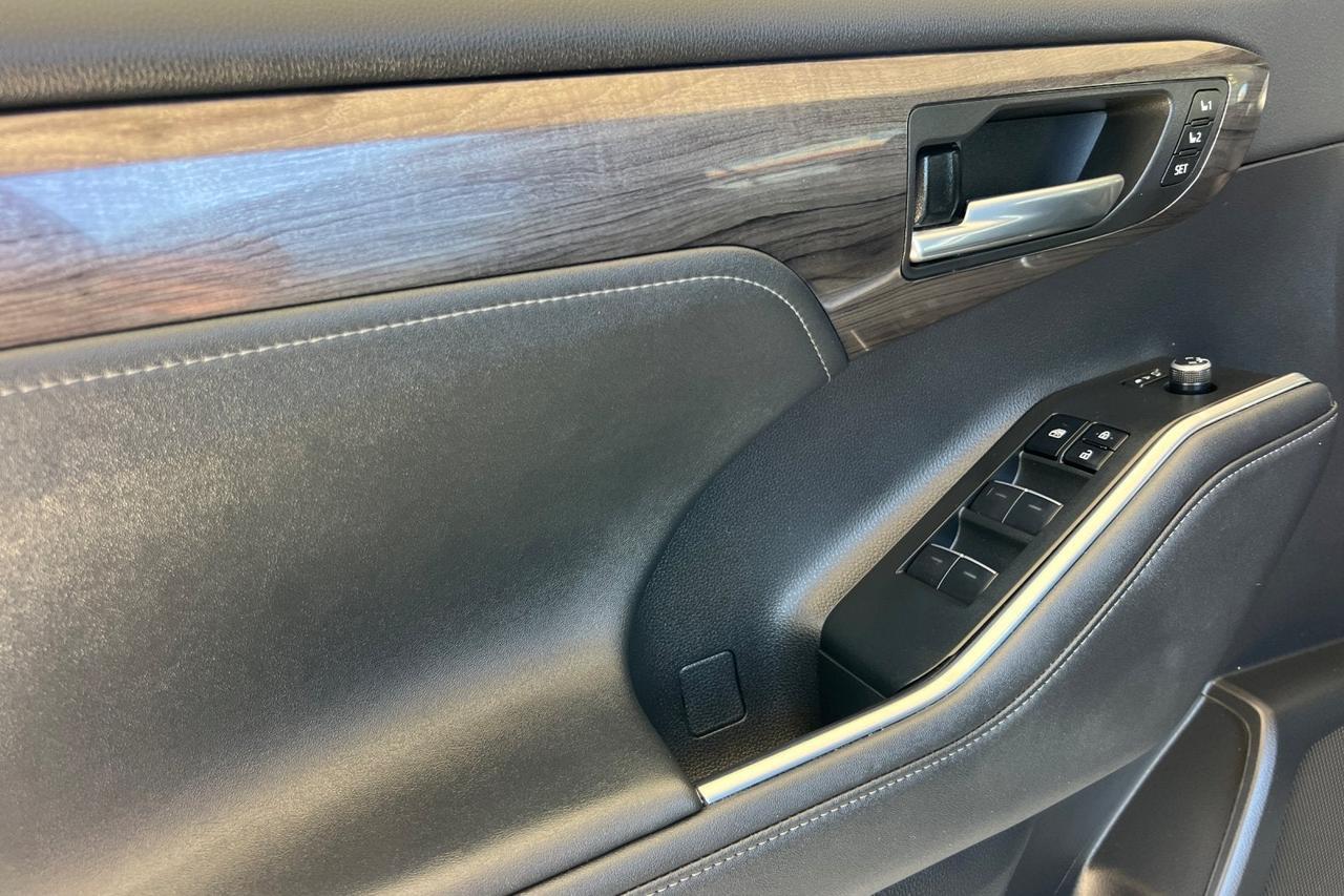 2023 Toyota Highlander Hybrid Limited Roseville CA