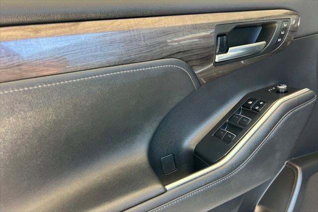 2023 Toyota Highlander Hybrid Limited Roseville CA
