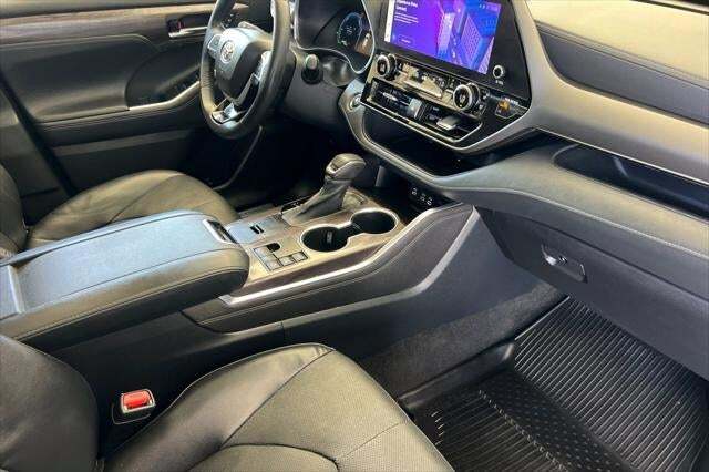 2023 Toyota Highlander Hybrid Limited Roseville CA