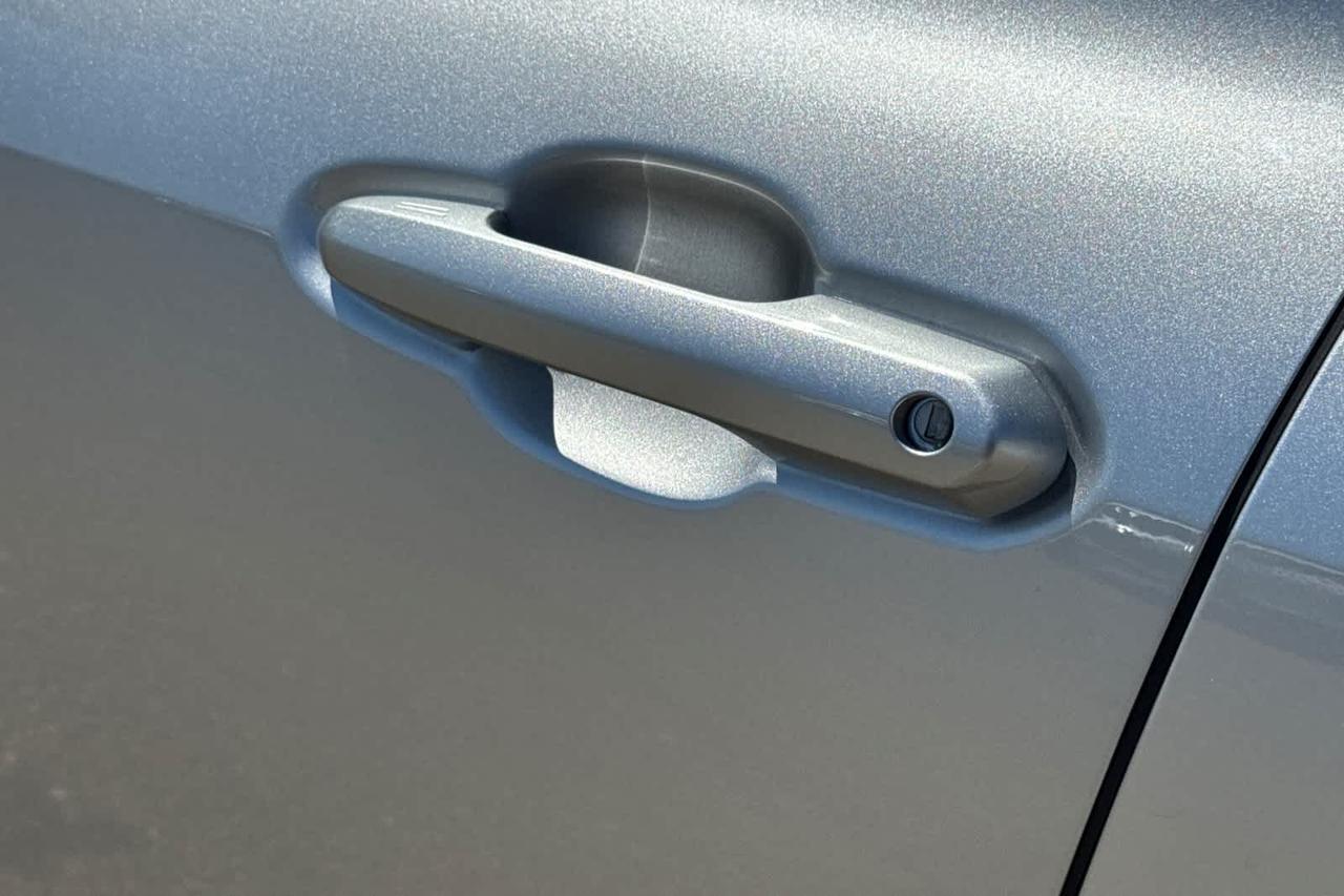 2023 Toyota Highlander Hybrid Limited Roseville CA