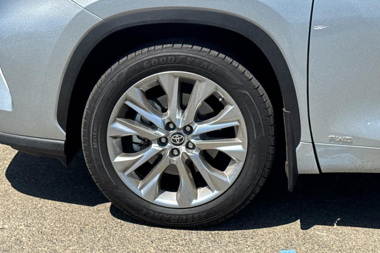 2023 Toyota Highlander Hybrid Limited Roseville CA