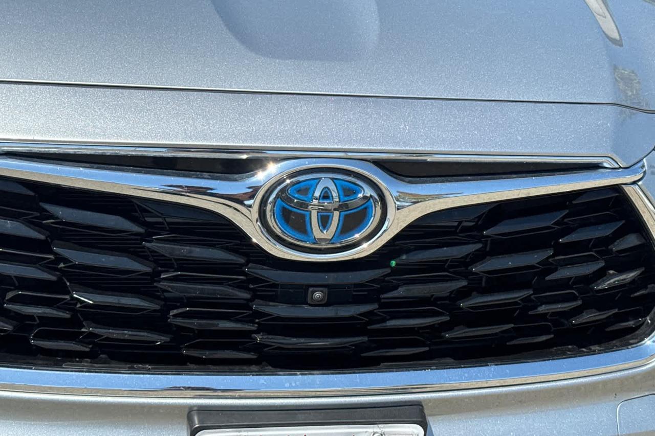 2023 Toyota Highlander Hybrid Limited Roseville CA