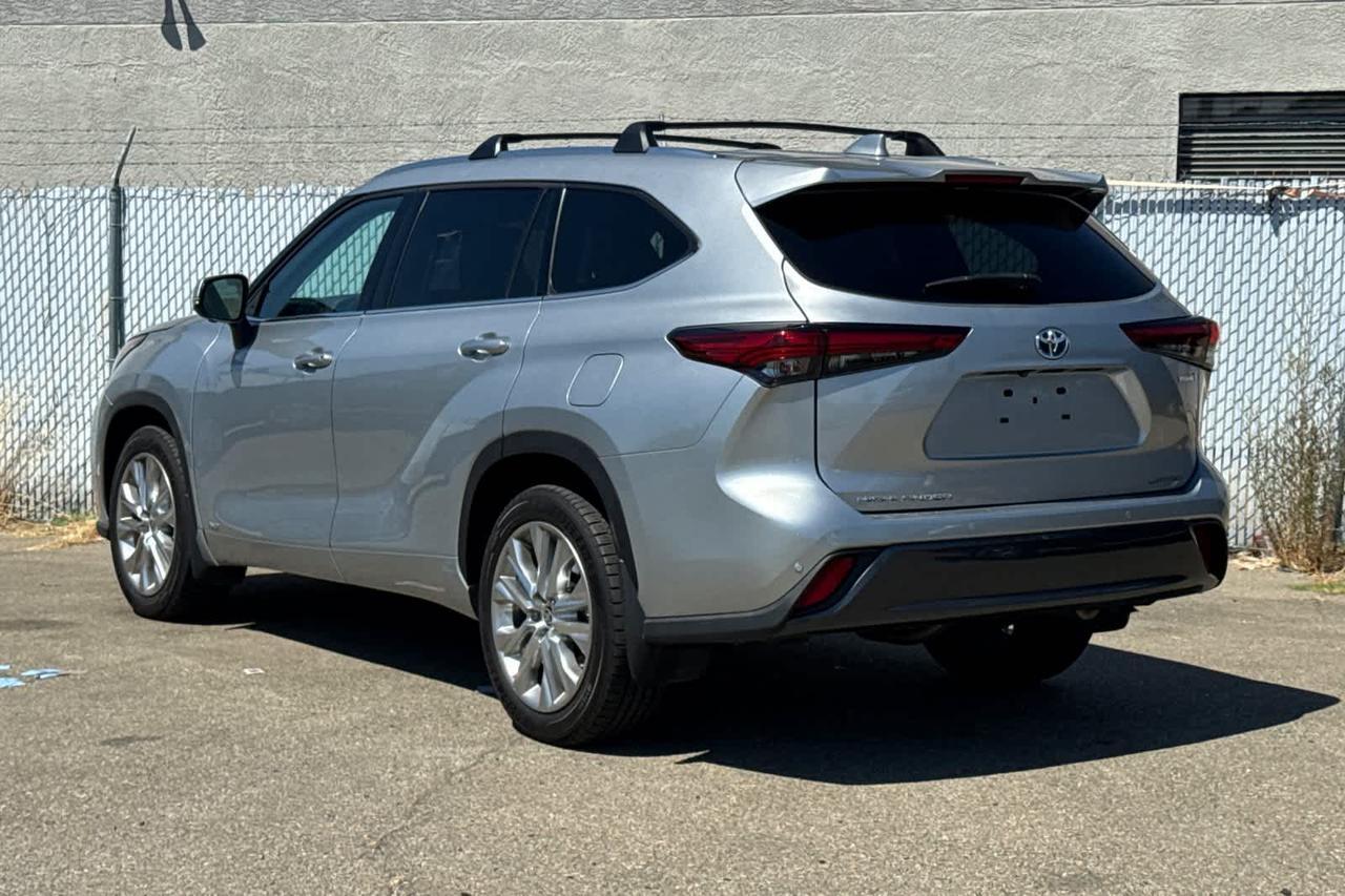 2023 Toyota Highlander Hybrid Limited Roseville CA