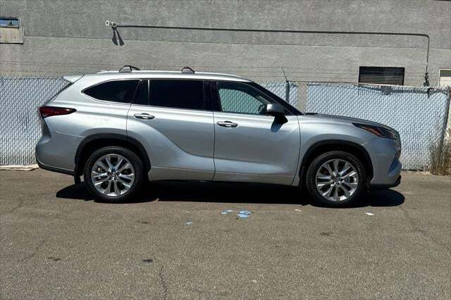 2023 Toyota Highlander Hybrid Limited Roseville CA