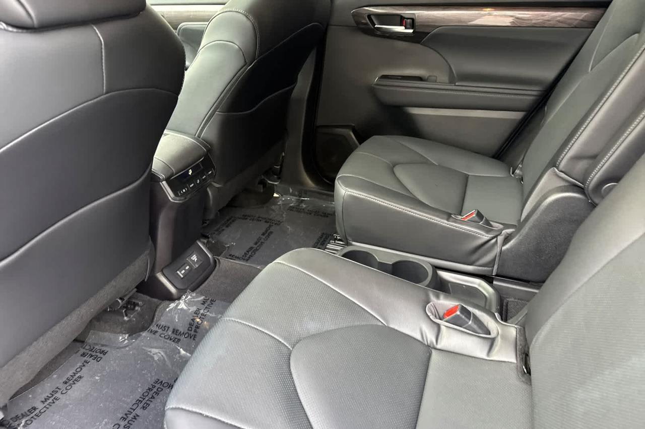 2023 Toyota Highlander Hybrid Limited Roseville CA