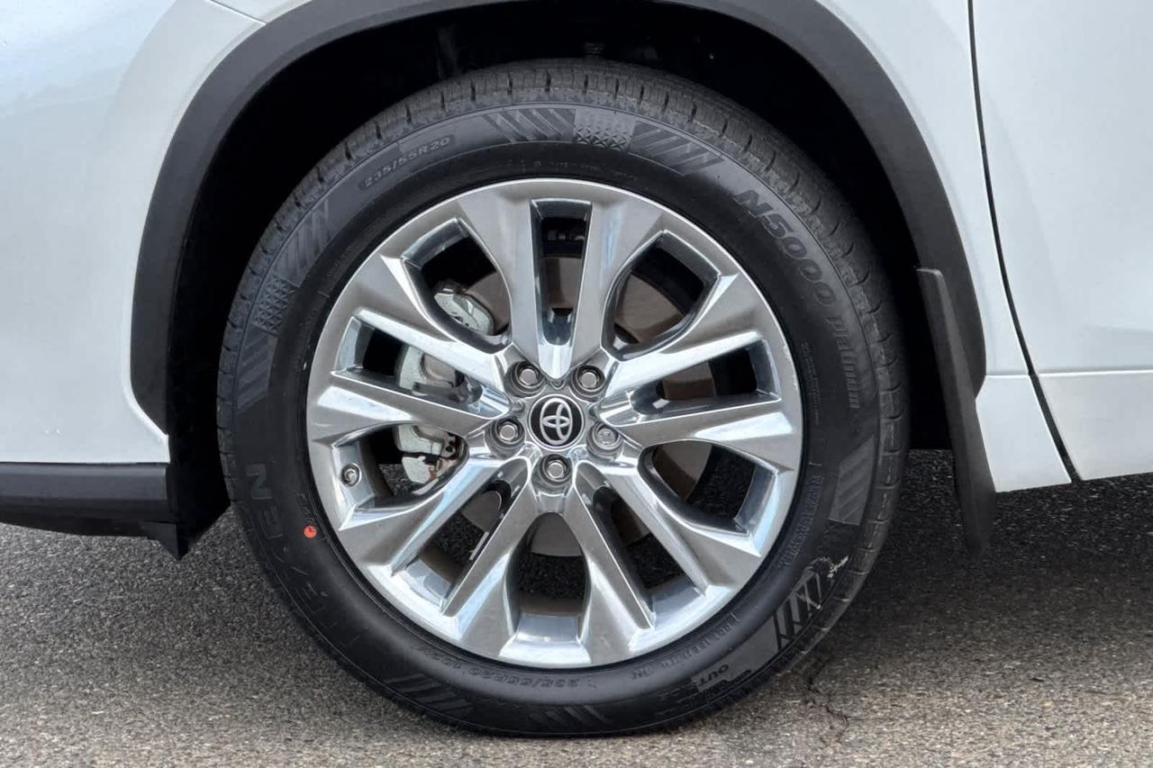 2023 Toyota Highlander Hybrid Limited Roseville CA