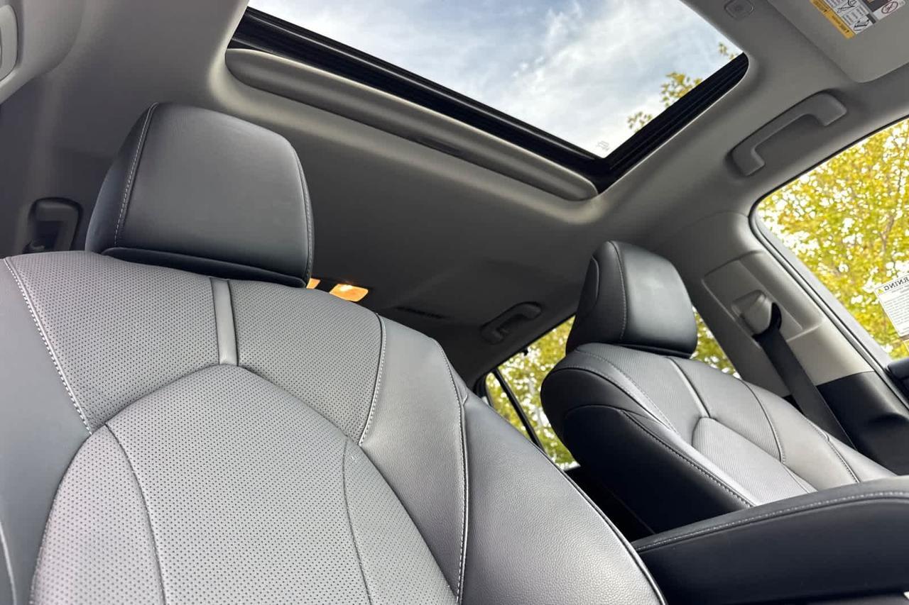 2023 Toyota Highlander Hybrid Limited Roseville CA