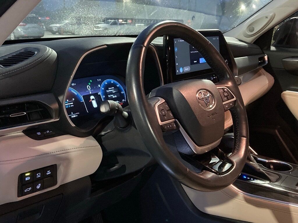 2023 Toyota Highlander Hybrid Limited San Antonio TX