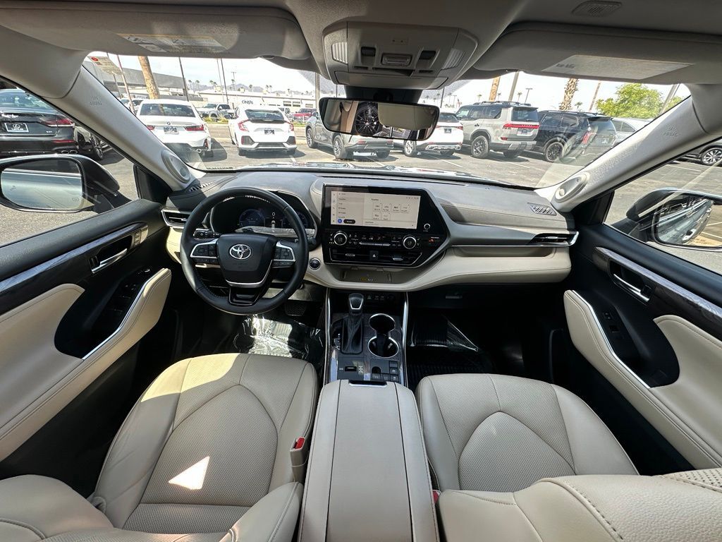 2023 Toyota Highlander Hybrid Limited Tucson AZ