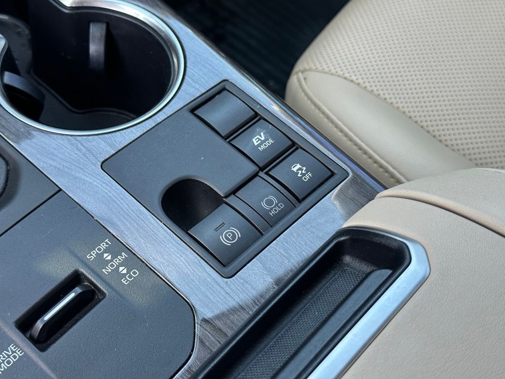 2023 Toyota Highlander Hybrid Limited Tucson AZ