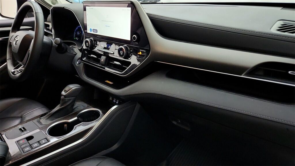 2023 Toyota Highlander Hybrid Limited Laurel MD