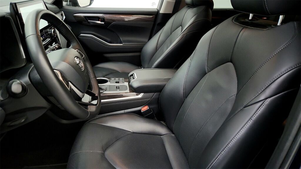 2023 Toyota Highlander Hybrid Limited Laurel MD