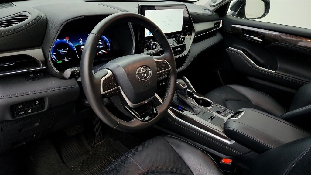 2023 Toyota Highlander Hybrid Limited Laurel MD