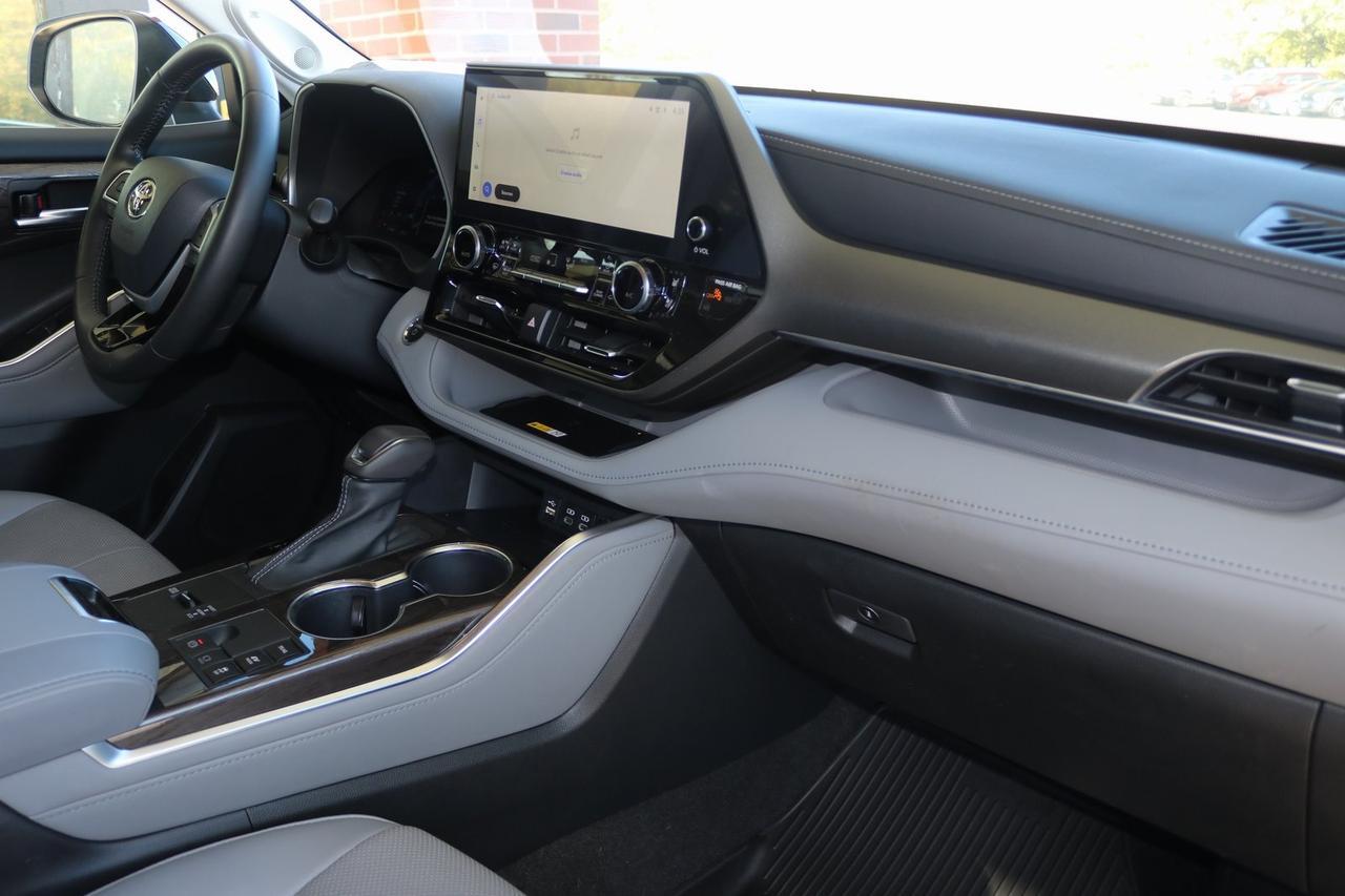 2023 Toyota Highlander Hybrid Limited Fredericksburg VA