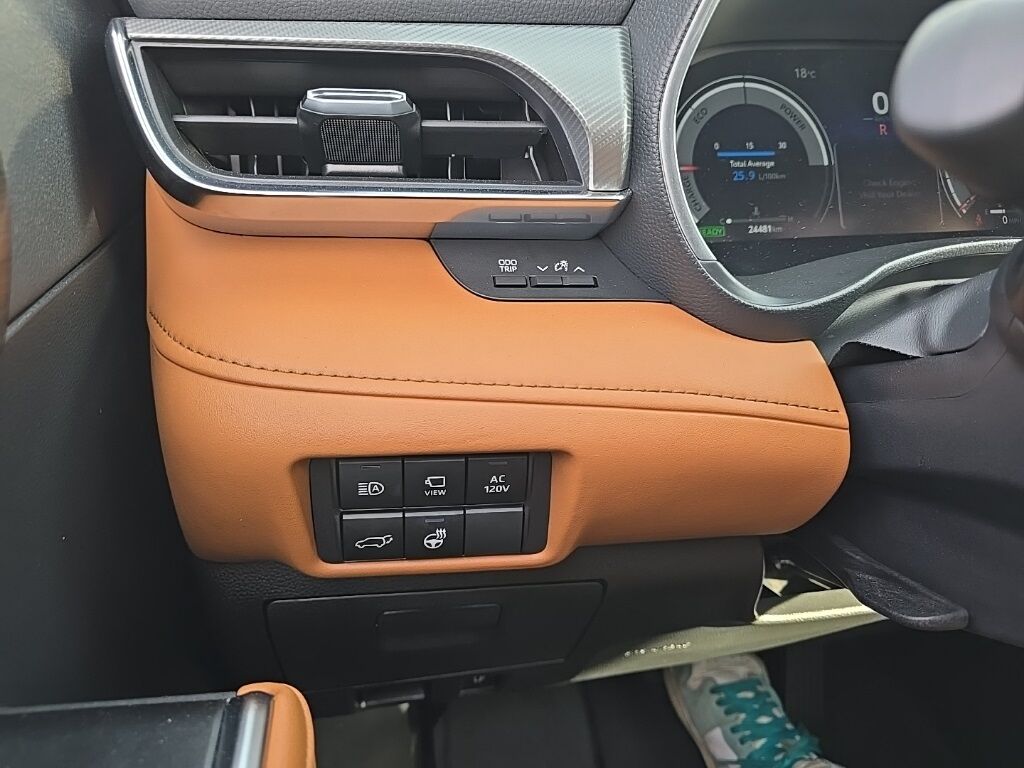 2023 Toyota Highlander Hybrid Platinum AWD 7 Passenger Minocqua WI