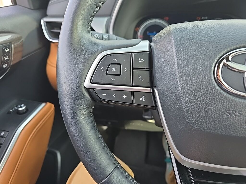 2023 Toyota Highlander Hybrid Platinum AWD 7 Passenger Minocqua WI