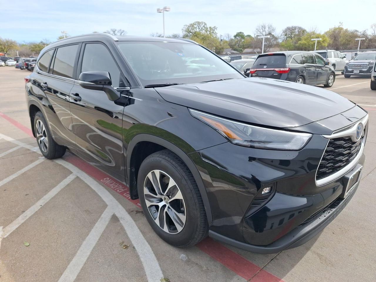 2023 Toyota Highlander Hybrid Platinum Hurst TX
