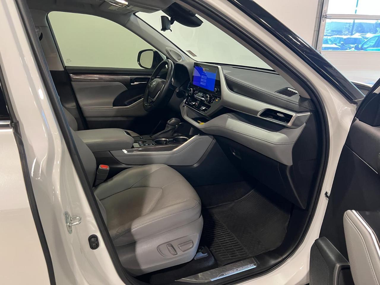 2023 Toyota Highlander Hybrid Platinum Parker CO