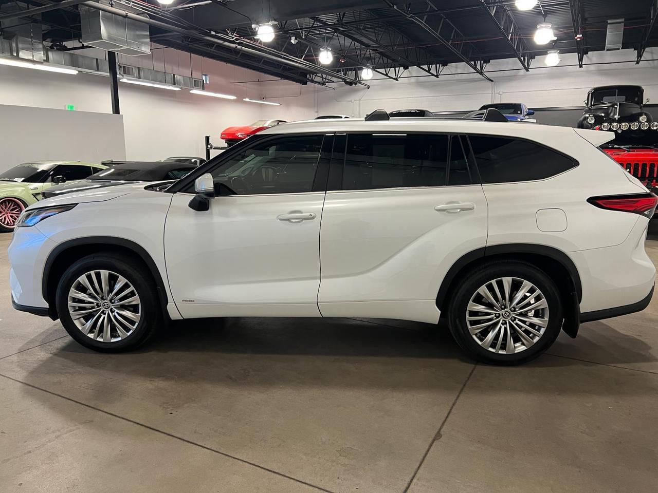 2023 Toyota Highlander Hybrid Platinum Parker CO