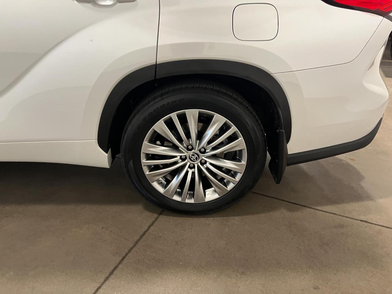 2023 Toyota Highlander Hybrid Platinum Parker CO