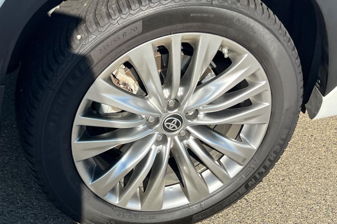 2023 Toyota Highlander Hybrid Platinum Roseville CA