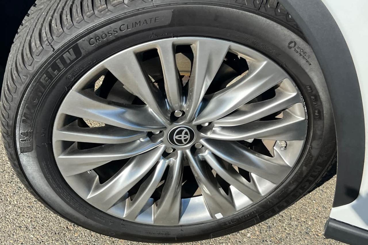 2023 Toyota Highlander Hybrid Platinum Roseville CA