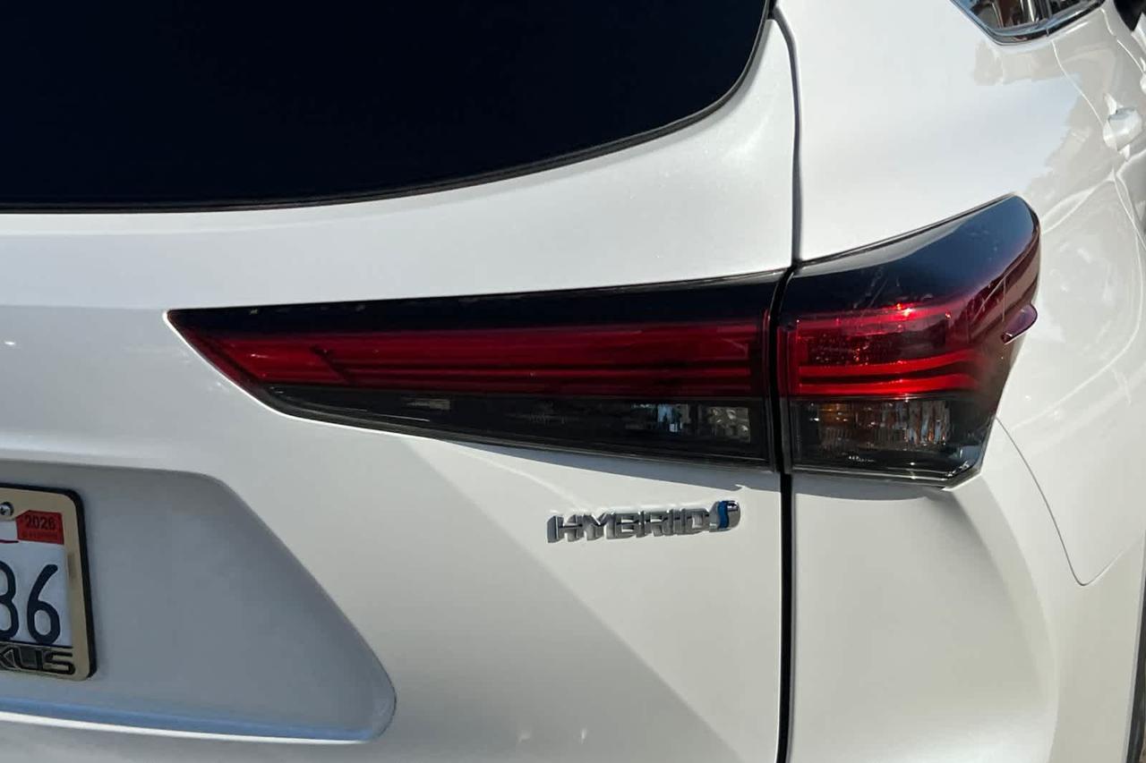 2023 Toyota Highlander Hybrid Platinum Roseville CA
